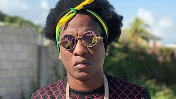 A diferencia de la Eurocopa y la Copa del Mundo, son varias las canciones que suenan en Copa Oro, sin embargo, el tema oficial para el certamen es 'Juega' de Charly Black.
