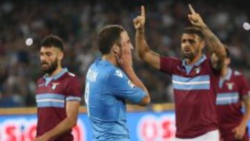 Higuaín lanza un penalti al cielo y el Nápoles, sin Champions