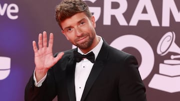 El cantante Pablo Alborán posa durante el photocall previo a la gala de entrega de los Latin Grammy 2023, en el Palacio de Congresos de Sevilla, a 16 de noviembre de 2023, en Sevilla, Andalucía (España). Sevilla acoge hoy la 24ª edición de los Grammy Latinos, galardones que reconocen la excelencia artística y técnica de la música iberoamericana. Es la primera vez desde el año 2000 en que los Latin Grammy se celebran fuera de Estados Unidos y también en que la entrega de premios se emite internacionalmente. La gala se puede seguir a través de La 1 y RTVE Play.
16 NOVIEMBRE 2023;ALFOMBRA ROJA;PHOTOCALL;
Rocío Ruz / Europa Press
16/11/2023