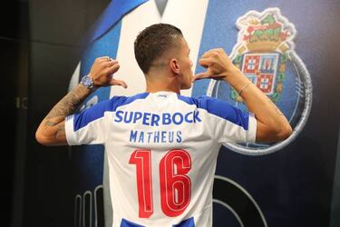 Mateus Uribe toma el 16 de Herrera en llegada al Porto
