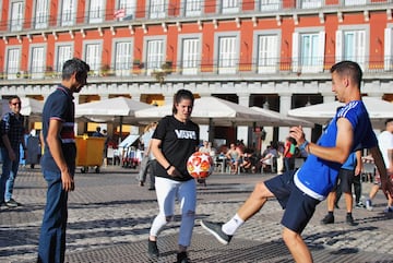 Street soccer skills in Plaza Mayor