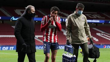 Giménez se marchó lesionado: peligra el derbi contra el Madrid
