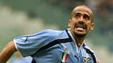 El Manchester United ficha a Verón