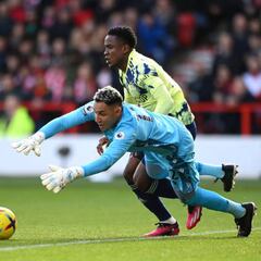 Sinisterra pierde el duelo con Keylor: Leeds cae fuera de casa