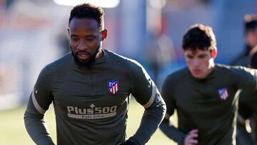 Moussa Demb&eacute;l&eacute;, en un entrenamiento del Atl&eacute;tico.