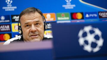 Barcelona (Spain), 30/09/2024.- Young Boys head coach Patrick Rahmen speaks during a press conference, in Barcelona, Spain, 30 September 2024. BSC Young Boys will face FC Barcelona in the UEFA Champions League on 01 October. (Liga de Campeones, España) EFE/EPA/JEAN-CHRISTOPHE BOTT