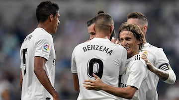 Los jugadores del Real Madrid celebran un gol.