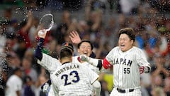 MIAMI, FLORIDA - MARCH 20: Munetaka Murakami #55 of Team Japan celebrates with teammates after hitting a two-run double to defeat Team Mexico 6-5 in the World Baseball Classic Semifinals at loanDepot park on March 20, 2023 in Miami, Florida.   Megan Briggs/Getty Images/AFP (Photo by Megan Briggs / GETTY IMAGES NORTH AMERICA / Getty Images via AFP)