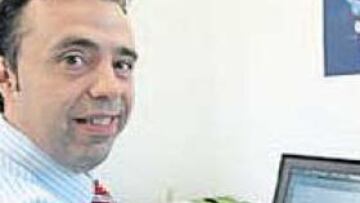 En glasgow. José Antonio Luque, ayer, preparando la final de esta noche en Hampden Park.