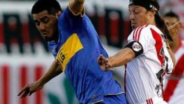 Riquelme, baja hasta final de año por una tendinitis