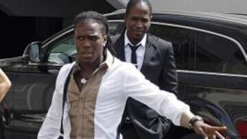 <b>MULTADO. </b>Royston Drenthe fue sancionado por conducir a más de 160 kilómetros por hora y saltarse seis semáforos.