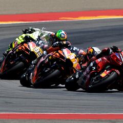 Acosta: “Se te cae la babilla yendo detrás de la Ducati”