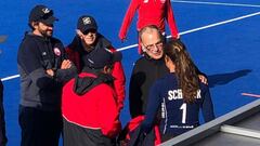 La sorpresiva visita de Bielsa a las Diablas en Inglaterra