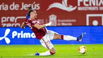 Flakus entró al descanso ante el Sanluqueño.