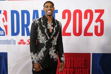 Scoot Henderson llegó de esta brillante manera al Barclays Center en la ceremonia del Draft 2023 de la NBA.