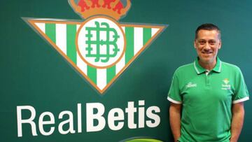 El Betis confía a Alejandro Martínez el reto de ascender