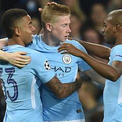 De Bruyne y Sterling dan alas al Manchester City