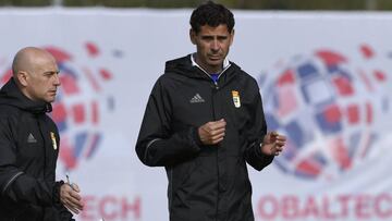 Fernando Hierro con el Oviedo.