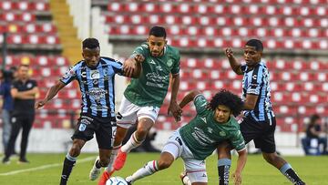 (L-R) Jose Zuniga of Queretaro and Eduard Bello of Mazatlan during the game Queretaro vs Mazatlan FC, corresponding to Round 08 of the Torneo Clausura 2023 of the Liga BBVA MX, at La Corregidora Stadium, on February 19, 2023.
<br><br>
(I-D) Jose Zuniga de Queretaro y Eduard Bello de Mazatlan durante el partido Queretaro vs Mazatlan FC, Correspondiente a la Jornada 08 del Torneo Clausura 2023 de la Liga BBVA MX, en el Estadio La Corregidora, el 19 de Febrero de 2023.