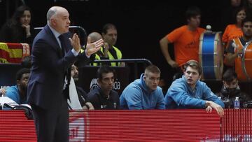 Pablo Laso, entrenador del Real Madrid, durante el partido entre el Valencia y el Real Madrid.