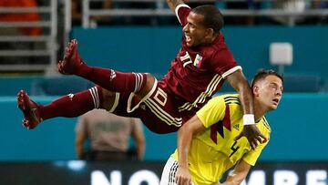 Santiago Arias sufre una fractura costal, así lo anunció el equipo del lateral derecho, el Atlético de Madrid en comunicado oficial sobre el colombiano.