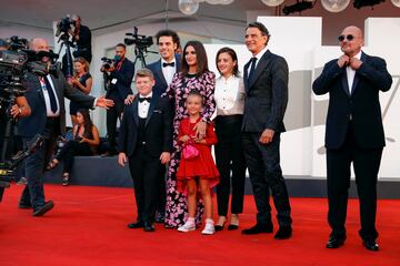 La actriz española ha deslumbrado en la alfombra roja del Festival Internacional de Cine de Venecia. Penélope llegó para presentar su nuevo trabajo: L’immensità.