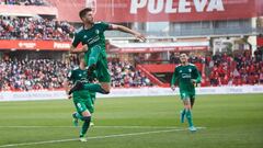 David Garc&iacute;a celebra el 0-1.