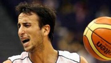 <b>NO ESTÁ FINO.</b> Manu Ginobili sigue sin encontrar su mejor forma en los partido previo al Mundial de Japón.
