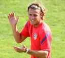 Forlán viaja a Portugal con su futuro en el aire