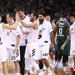 'Titán' Ayón y un gran Rudy sacan músculo ante Jasikevicius