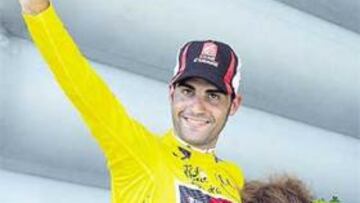 <b>DÍA DE GLORIA. </b>Óscar Pereiro alcanzó ayer el cenit para cualquier ciclista: ser líder del Tour.