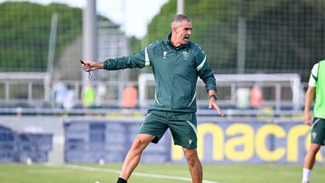 20/11/25 CADIZ ENTRENAMIENTO GAIZKA GARITANO
