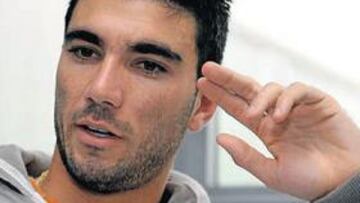 <b>LA REACCIÓN. </b>Lejos de derrumbarse, Reyes sólo piensa en arreglar el error con su buen juego.