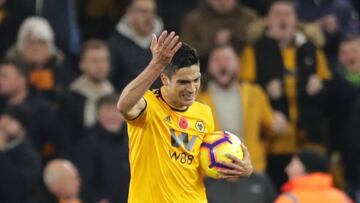 Raúl Jiménez invita a aficionado inglés a ver al América
