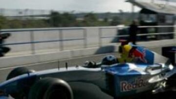 <b>YA TIENE ASIENTO.</b> El piloto escocés por fin ha conseguido un monoplaza para la temporada que viene.