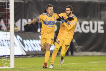 Tigres es propiedad de CEMEX, una de las empresas con más éxito en México, razón por la que han conseguido fichajes de alto perfil como André-Pierre Gignac, Enner Valencia, Nahuel Guzmán, Eduardo Vargas, Javier Aquino, Damián Álvarez, Carlos Salcido, Lucas Lobos o el propio Ricardo Ferretti. De tal manera, el club suma un total de cuatro títulos desde el comienzo de la década, así como una final de Copa Libertadores.