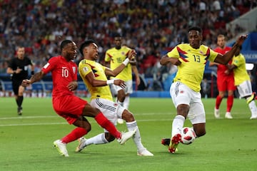 Partido de mucha lucha en todas las líneas.  Mira las mejores imágenes del partido de octavos de final entre Colombia e Inglaterra 