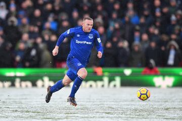 Por último el jugador del Everton, Wayne Rooney, se ha ganado el último puesto de la lista, tras haber alcanzado los 31,2 kilómetros por hora.  