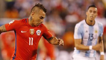 Eduardo Vargas vuelve a ser goleador de la Copa América