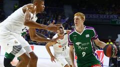 Alberto D&iacute;az, base del Unicaja M&aacute;laga, ante el Real Madrid.