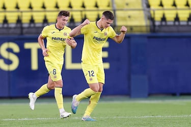 El defensa del filial amarillo hizo un partido muy completo ante una de las delanteras más potentes de la categoría. Además, la guinda a su buen trabajo fue el primer gol de su equipo.