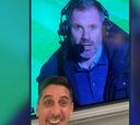Neville vacila a Carragher por el 2-7 al Liverpool con vino y selfies