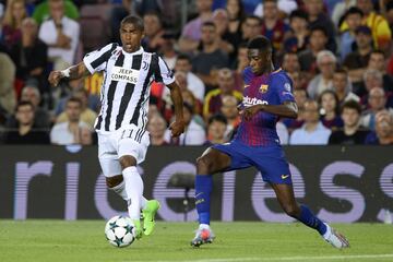 Douglas Costa y Ousmane Dembele.