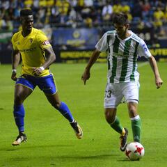 Elche: el lateral Redru llega para sustituir a Edu Albacar