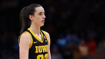 Caitlin Clark #22 of the Iowa Hawkeyes