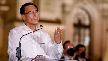 Peru's President Martin Vizcarra addresses the media outside the presidential palace after lawmakers removed him on corruption charges, in Lima Peru November 9, 2020. Peruvian Presidency/Handout via REUTERS NO RESALES. NO ARCHIVES. ATTENTION EDITORS - THIS IMAGE HAS BEEN SUPPLIED BY A THIRD PARTY.