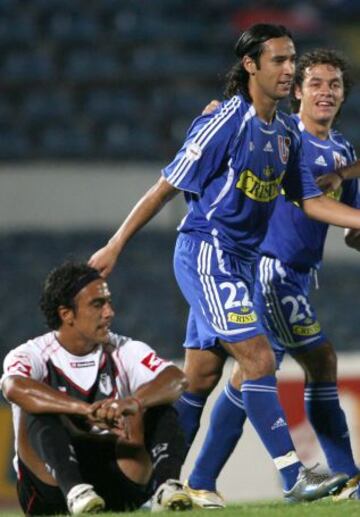 Figueroa junto a un juvenil Marcelo Díaz, en 2006.