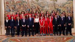 Las campeonas de la Sub-17 invitan a la Reina Letizia al próximo Mundial