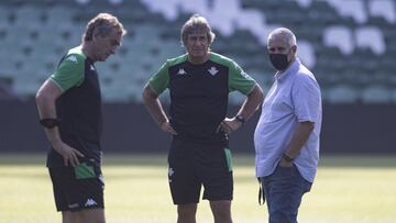 Pellegrini dialoga con Cordón.