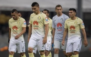 Los abucheos de la afición americanista sonorizaron el 0-0 entre América y Puebla de la jornada 6 del Clausura 2017. ‘Las Águilas’ fueron incapaces de superar al equipo de José Saturnino Cardozo, quien sumó su segundo punto al frente de ‘La Franja’. La grada del Azteca llegó a pedir la salida del argentino Ricardo La Volpe de la dirección técnica del equipo; y es que los azulcremas finalizaron la fecha en el sitio 11 de la tabla general, con siete puntos en su haber.